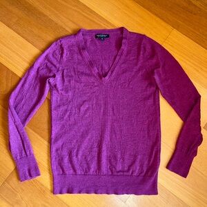 Banana Republic Magenta V-Neck Sweater Medium